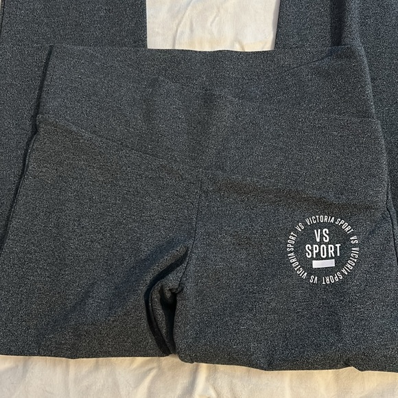 Victoria’s Secret Sport straight leg yoga pants XS - Picture 3 of 5